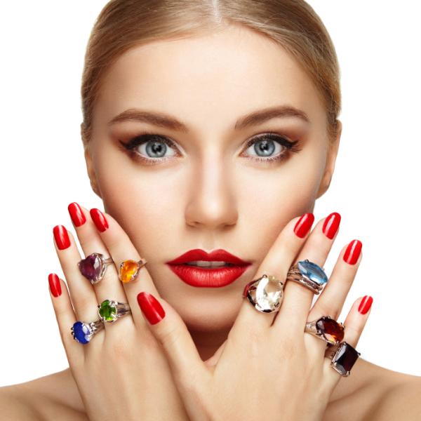 VARIOS ANILLOS BISUTERIA